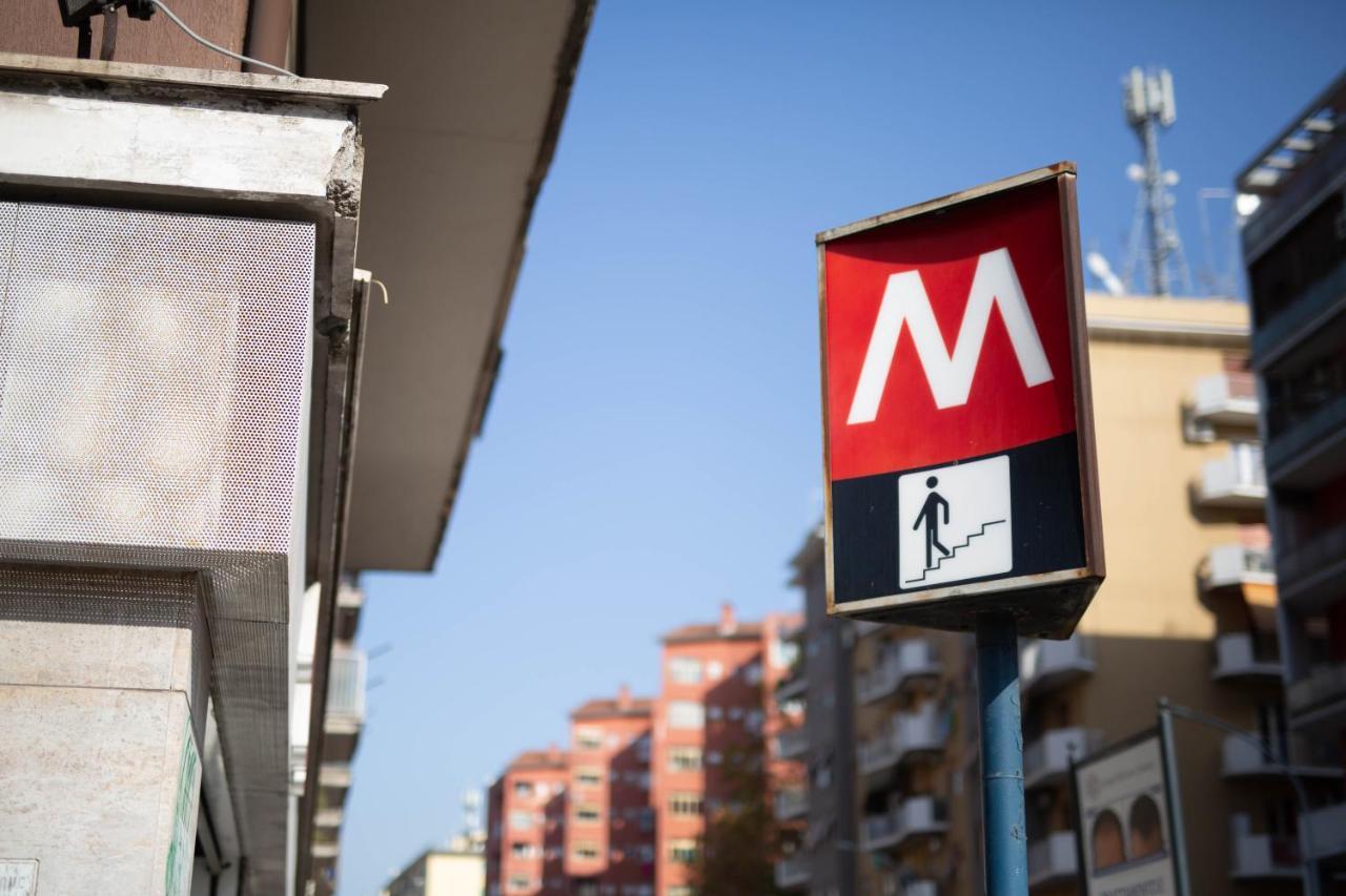 Lady Butterfly - Metro A Lucio Sestio Apartment Rome Exterior photo